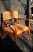 Preview of: 
Studio Furniture005.jpg
399 x 600
(39,734 bytes)